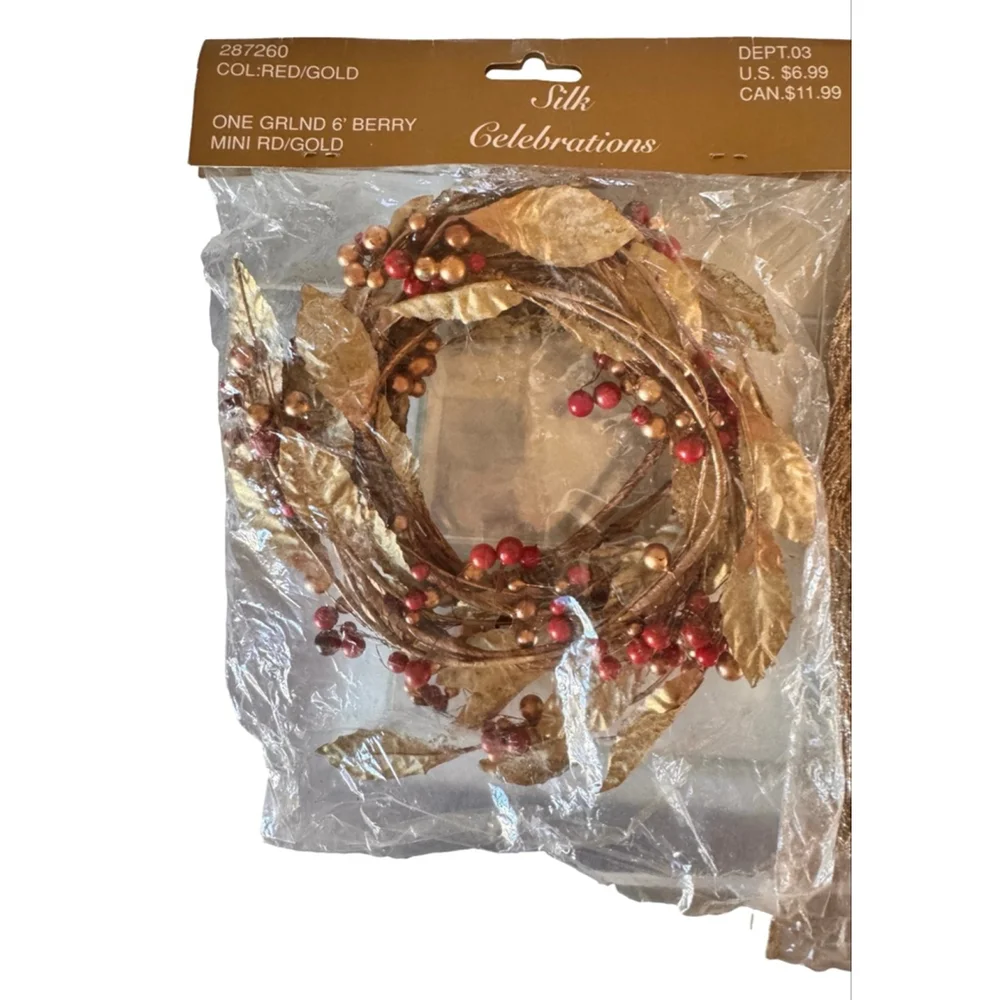 NWT Holiday Decor is 6 ft Gold & Berry garland and 15 foot Gold netting